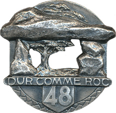 Insigne_régimentaire_du_48e_Régiment_d’Infanterie,_DUR_COMME_ROC
